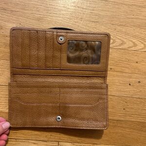 Medium size Brighton wallet